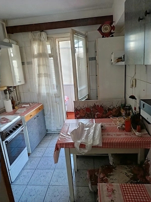 Apartament 2 camere, decomandat  - imagine 3