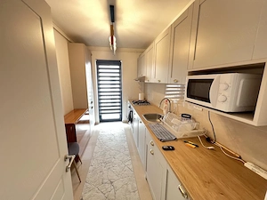 Apartament-2 camere-decomandat-mobilat-utilat-etaj 1-parcare-2 balcoane - imagine 7