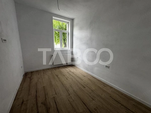 Apartament renovat la casa cu 3 camere 60 mpu pivnita Piata Cluj Sibiu - imagine 7