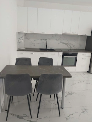 Persoana fizica inchiriez ap.2 camere in oradea bloc nou Grand Hilll