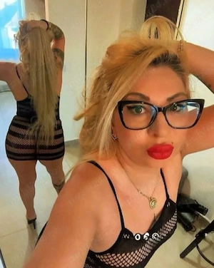 Noua în orasi doamna matura  ofer dragoste si pasiune fara graba poze reale %100