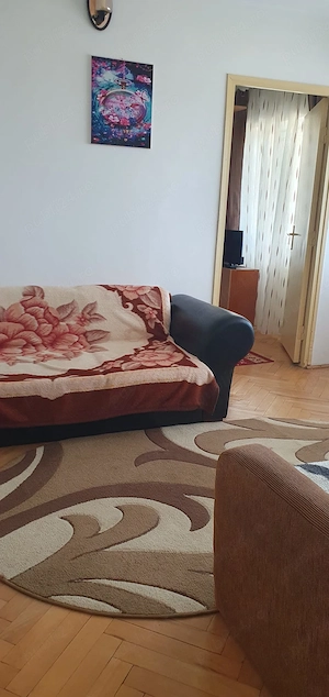 Închiriez apartament regim hotelier - imagine 4