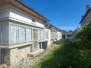 Casa rustica de vanzare, 110 mp, teren 600 mp, zona Bucsani - imagine 2