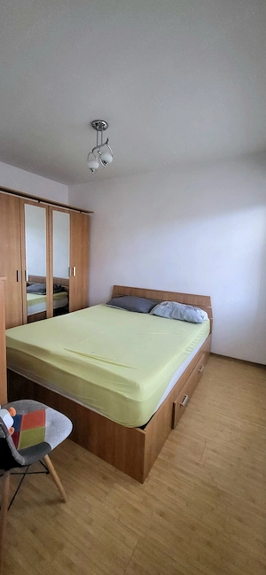 Inchiriez apartament cu 3 camere zona Khaufland Nord 