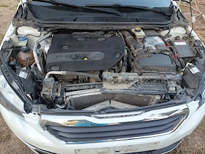 Peugeot 308 avariat frontal  - imagine 3