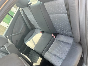 Skoda Octavia Tour 1.6MPI - imagine 2