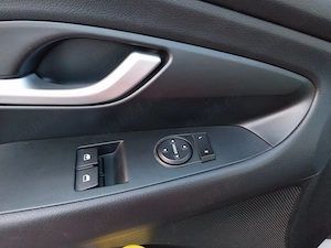 Hyundai i30 combi diesel - imagine 5