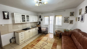 Apartament 2 camere, 52 mp, zona Cetate-Piata - imagine 2