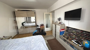 Apartament cu 2 camere, 51 mp, etaj intermediar, zona Mercur – Cetate - imagine 2