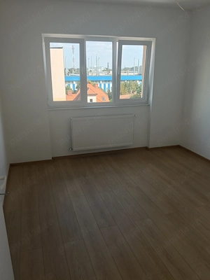 Vând apartament 4 camere  - imagine 10