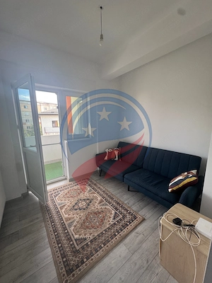 Apartament 2 camere decomandate in 1 Mai - imagine 2