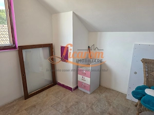 Garsoniera in vila, comuna Cristian,mobilata si utilata. - imagine 9