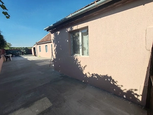 vand   schimb casa complet renovata - imagine 2
