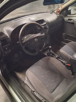 vand opel astra g  stare impecabil din orce punct de vedere motor 1.6 benzina dotări fulll preț 850  - imagine 4