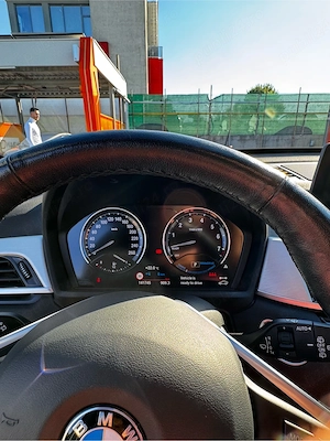 vand bmw x1 25e hybrid - imagine 4