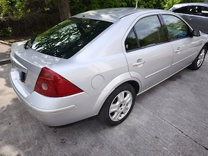 De vânzare Ford Mondeo Mk3   2.0 benzină, 145 CP   an fabricație: 2001 - imagine 7