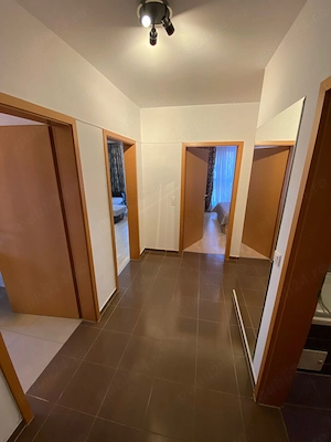Ofer spre inchiriere apartament cu 2 camere zona Bartolomeu - imagine 2