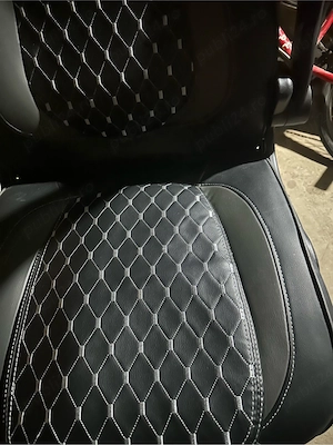 Scaun gaming Shark 