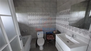 Vila triplex 4 camere si teren Barnova - imagine 6