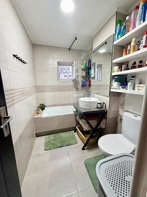 Apartament 3 camere, 70 mp, zona Sud - imagine 4