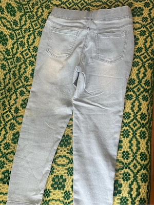 Se vinde pantaloni blugi damă 