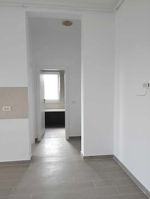 Proprietar ap. 2 camere  nemobilat 