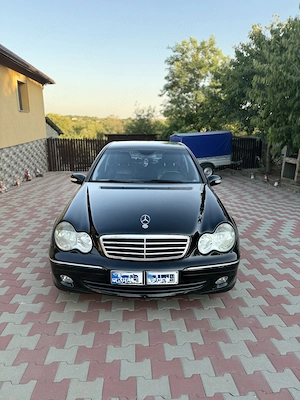 Vând Mercedes C220 Avantgarde - imagine 7