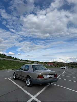 Mercedes Benz W124 - imagine 4