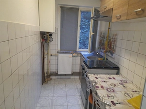...Apartament 2 Camere Etaj 1 cu Centrala zona Sagului.. - imagine 10