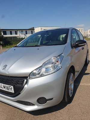 Peugeot 208 - imagine 3
