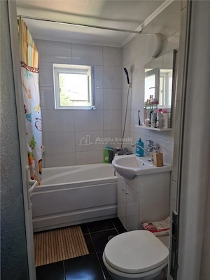 Apartament 2 camere de vanzare in micro 6 strada Basarabiei - imagine 7