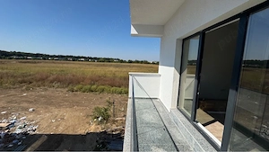vand apartament 3 camere