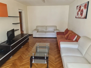 dau in chirie apartament 3 camere situat in centru orasului pe Bd.general gheorghe magheru