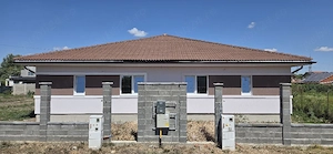 casa parter jumatate de duplex