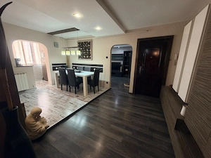 Apartament 3 camere zona Soarelui, decomandat, centrala proprie, clima, etaj intermediar - imagine 3