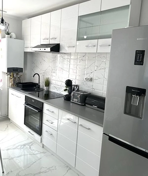 centru in BACAU ofer in chirie apartament decomandat cu 2 camere - imagine 8