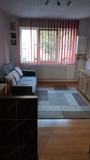Ofer spre închiriere garsoniera direct proprietar zona Spitalului județean etaj 1 - imagine 2
