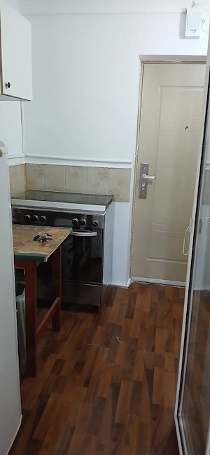 Proprietar Închiriez Garsonieră Lugoj  - imagine 8