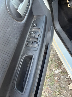 Mitsubishi Colt 2012  urgent  - imagine 7