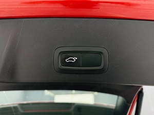 Volvo XC40 - imagine 18