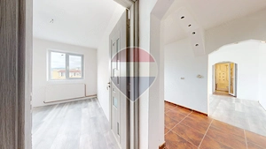 3 Camere| Vedere Piatra Craiului | Zărnești – Grui | 48 mp  | 52.500 € - imagine 8