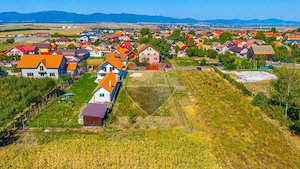 Teren 1.200 mp | Feldioara str Monumentului | Imprejmuit |