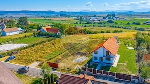 Teren 1.200 mp | Feldioara str Monumentului | Imprejmuit | - imagine 5