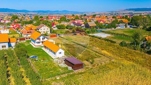 Teren 1.200 mp | Feldioara str Monumentului | Imprejmuit | - imagine 4