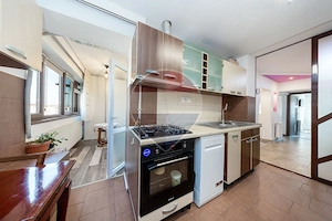 Apartament 3 camere, 68 mp, 2 băi, loc de parcare și 2 boxe -Craiter - imagine 9