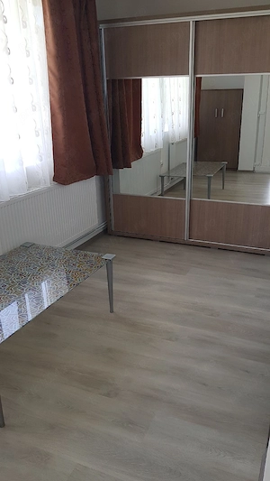 Casa de vanzare sau schimb cu apartament plus diferenta - imagine 9