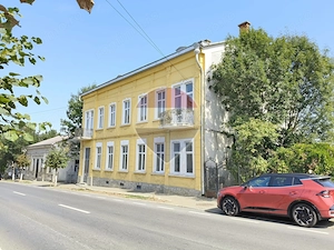 VÂNZARE - CLĂDIRE INTERBELICĂ, CENTRU SIRET