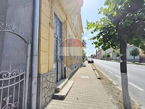VÂNZARE - CLĂDIRE INTERBELICĂ, CENTRU SIRET - imagine 11