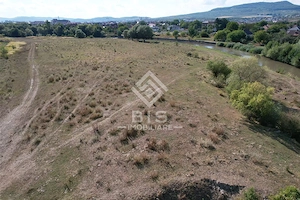 Oportunitate excelentă de investiție! Teren 12.600 mp. Unirea - imagine 11