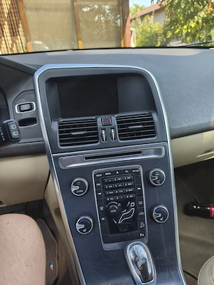 Volvo XC60 2.4 D4 AWD (4x4) | 2013 | Proprietar | Întreținută, - imagine 4